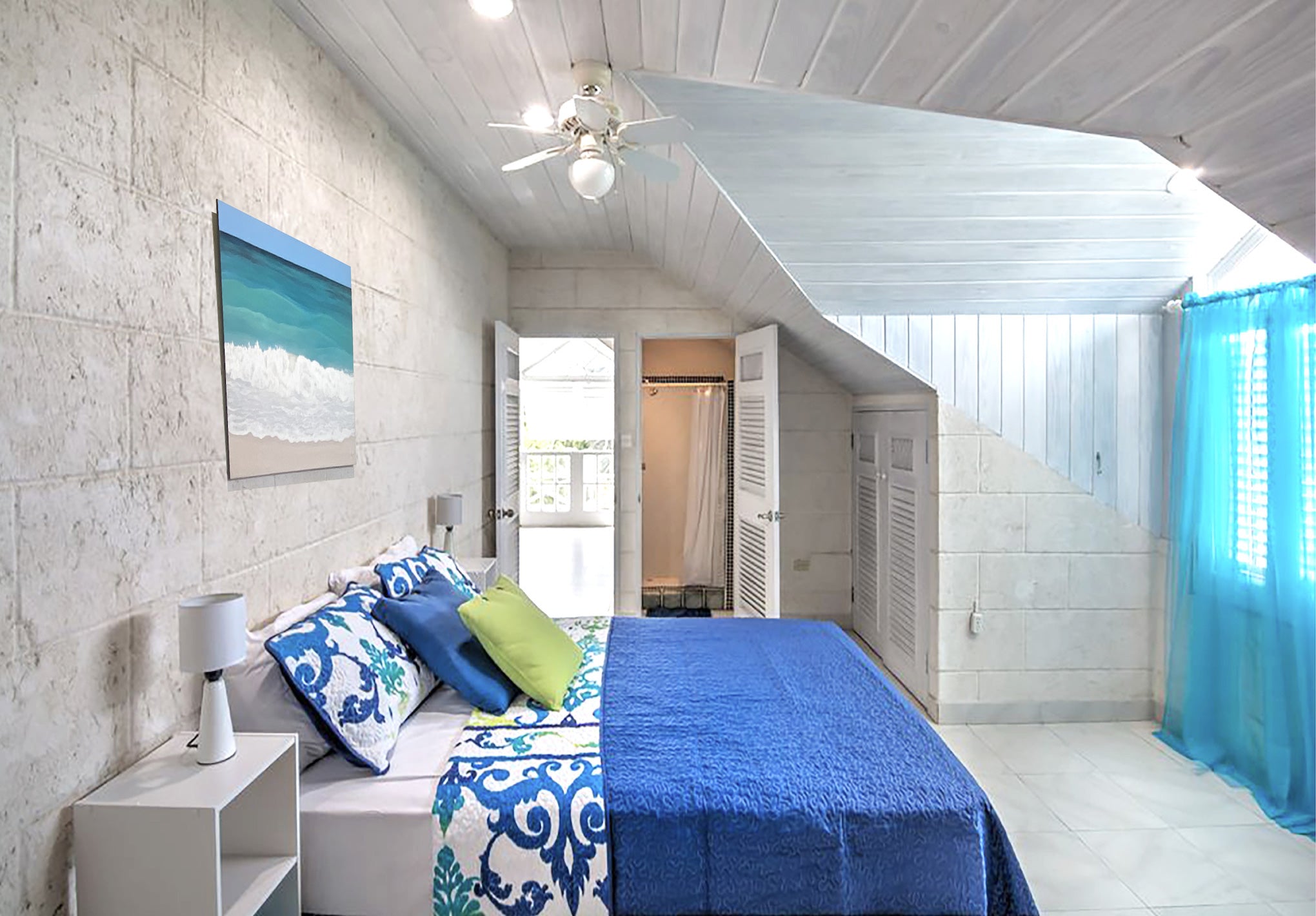 Tantalus villa has 5 bedrooms, plus a bonus room for children. Space for everyone for your large family vacations.